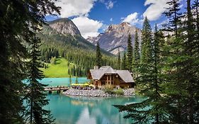 Emerald Lake Lodge